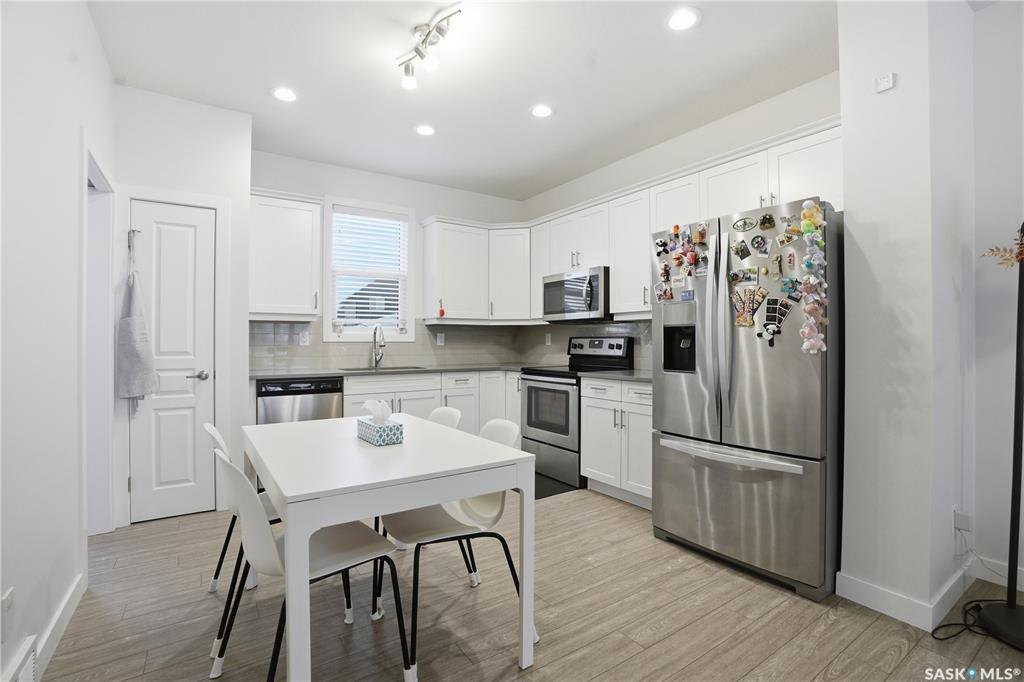 石桥双拼House,无管理费·1044 Kolynchuk Cres, Will Li——林与唐地产 - 3